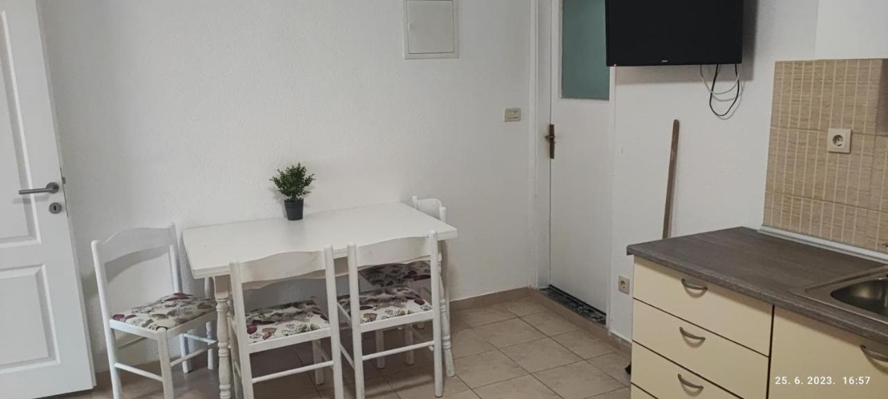 Apartment Vicko Drvenik  Exterior photo
